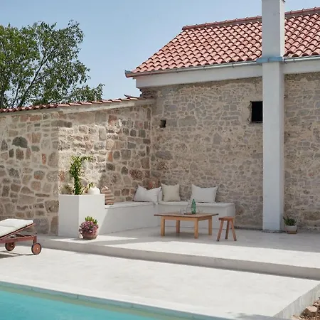 Vasantina Kamena Kucica Casa vacanze Mala Cista