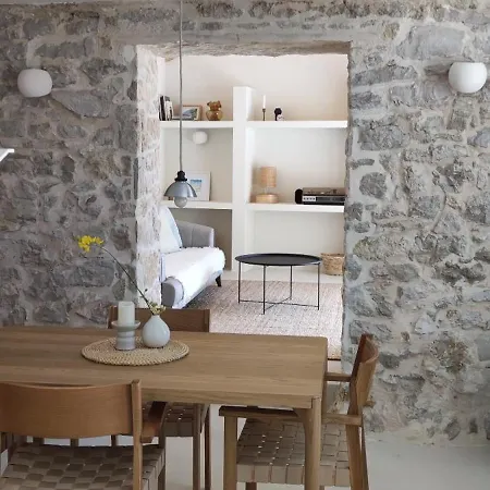 Vasantina Kamena Kucica Casa vacanze Mala Cista