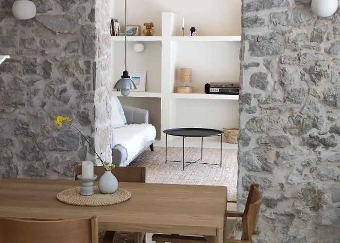 Vasantina Kamena Kucica בית נופש Mala Cista